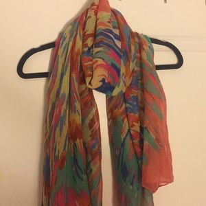 Lightweight multicolor scarf